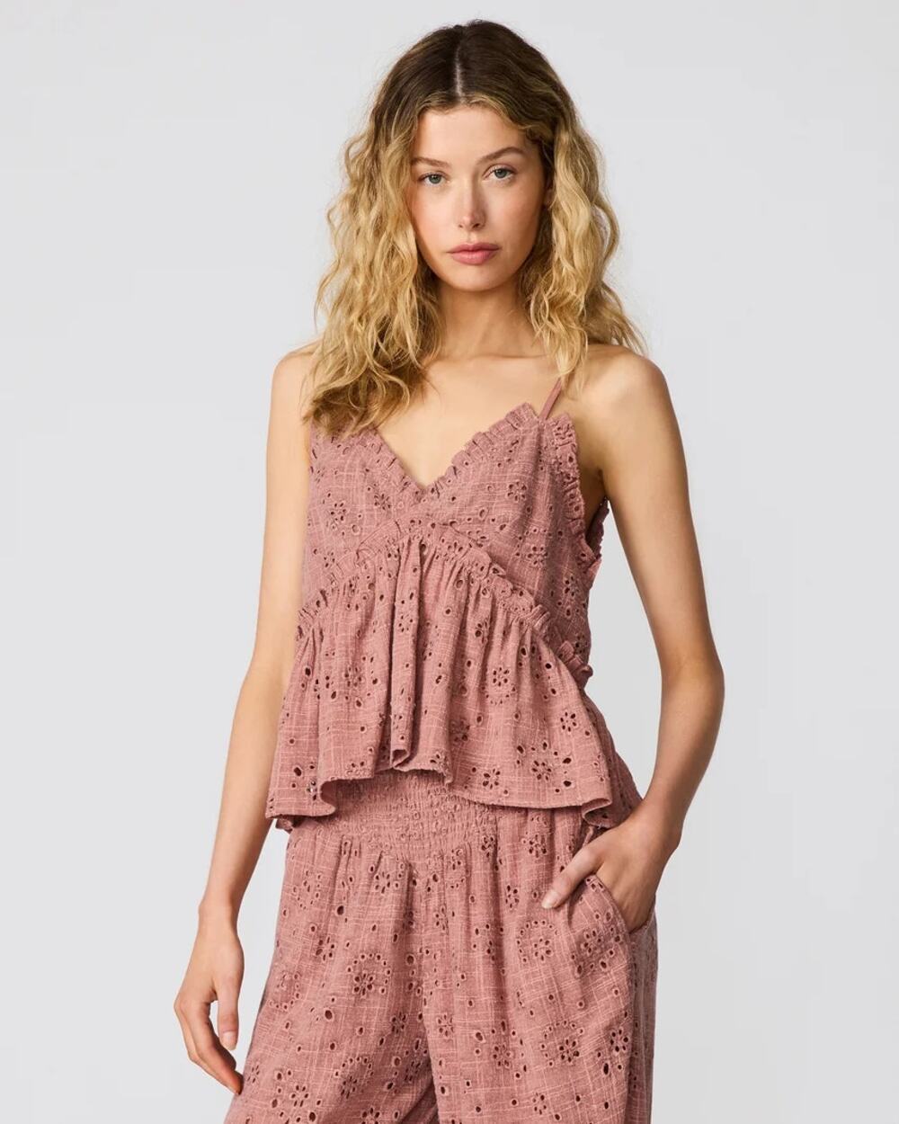 NEW Steve Madden Bryna Tank Top Pink Peplum Embroidered Ruffle V-Neck Eyelet L